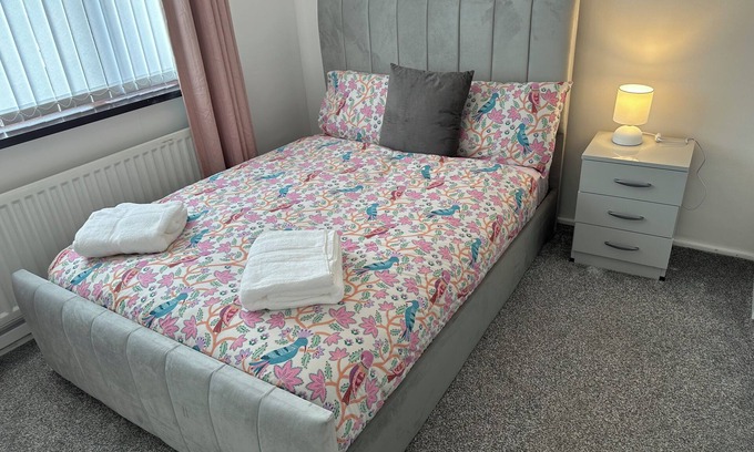 Peterlee Casa | Lovely 3 bedroom house close to city centre, 34, Gloucester place , Durham