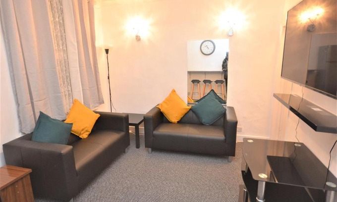Gascoigne Casa | Lovely 3 Bedroom House near Barking Station