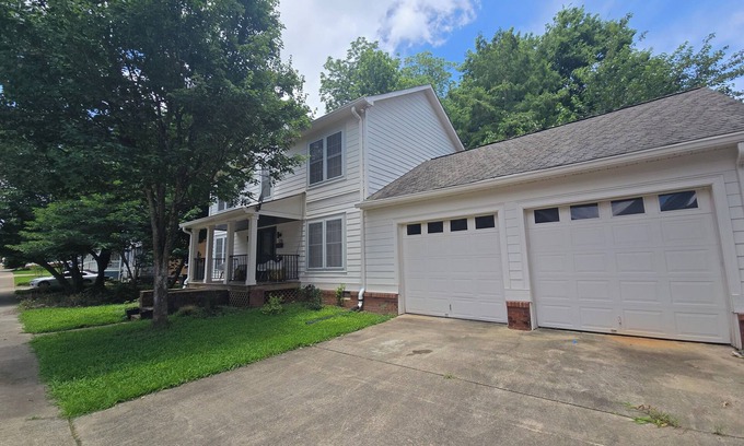 Summerhill Casa | Lovely 3-BR 2.5 Bath Artist's Home in Walkable Intown Atlanta Neighborhood
