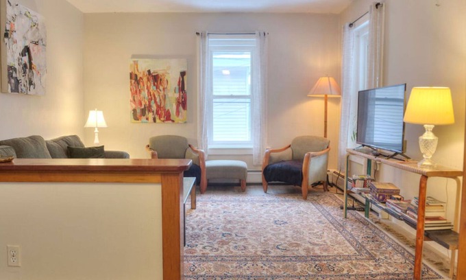 North Adams Apartamento | Lovely 3BR in North Adams, close to attractions