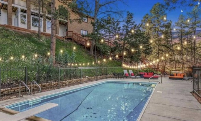 Franktown Casa | Lovely 4-bedroom Estate in Franktown with WiFi and a Summer time outdoor pool