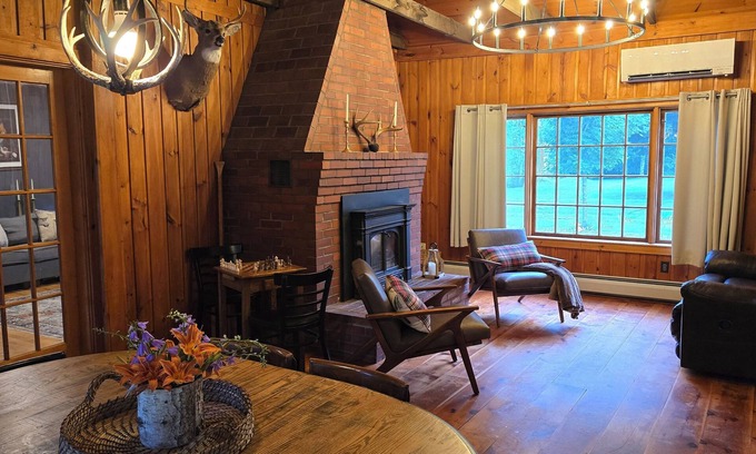 Kingfield Otro | Lovely 5-bedroom farmhouse in Kingfield