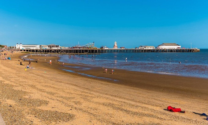 Clacton-on-Sea Casa | Lovely 6 berth caravan at Oaklands Holiday Park ref 39031CW