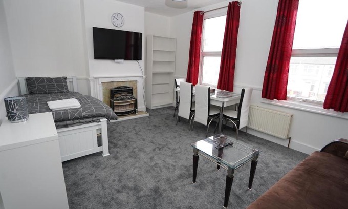 Loxford Apartamento | Lovely and spacious Apt Near Barking Station