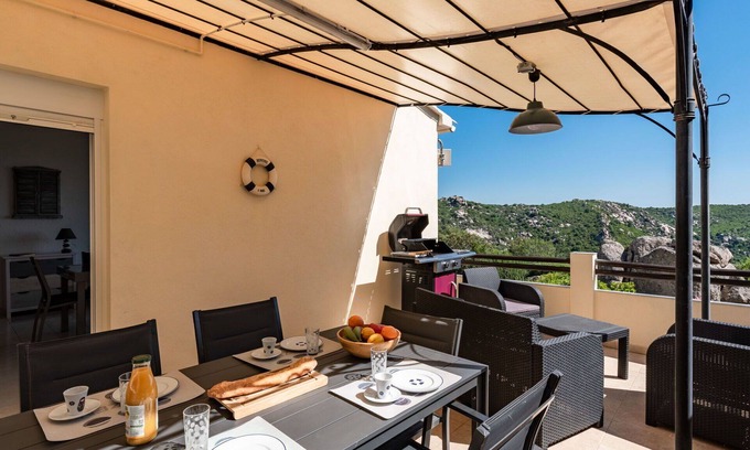 Pietra Long Salvini Apartamento | Hermoso apartamento para 4 personas con A/C, WIFI, terraza y aparcamiento