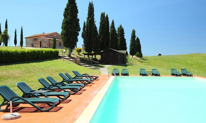 Ponte di Gabbiano Villa | Apartamento en villa con piscina, WIFI, TV, mascotas permitida, aparcamiento, cerca de Siena