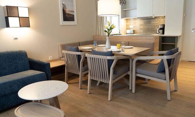 Tarnewitz Apartamento | Hermoso apartamento para 2 personas con piscina, WIFI, TV, terraza y aparcamiento