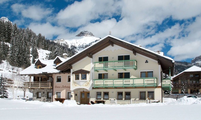Campitello di Fassa Apartamento | Precioso apartamento para 6 personas con WIFI, TV, balcón y aparcamiento