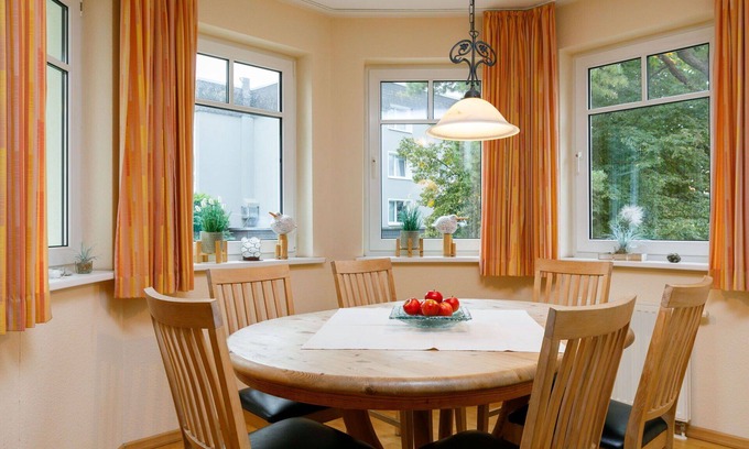 Ostvorpommern Apartamento | Precioso apartamento para 4 personas con WIFI, TV, balcón y aparcamiento