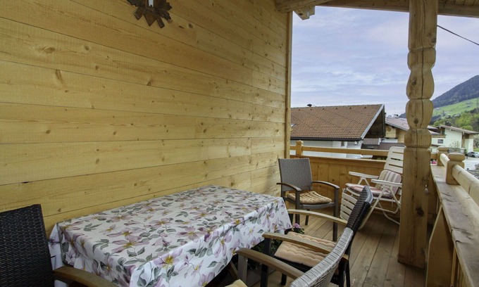 Fuegenberg Apartamento | Acogedor apartamento para 4 personas con WIFI, TV, terraza, vista panorámica y aparcamiento
