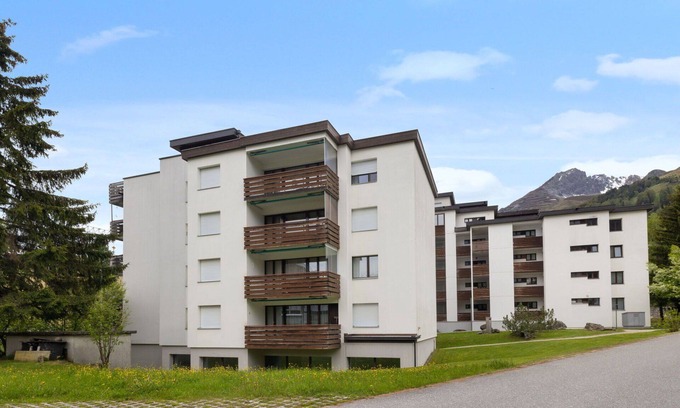 Davos-Dorf Apartamento | Lovely apartment for 6 guests with pool, WIFI, TV and balcony