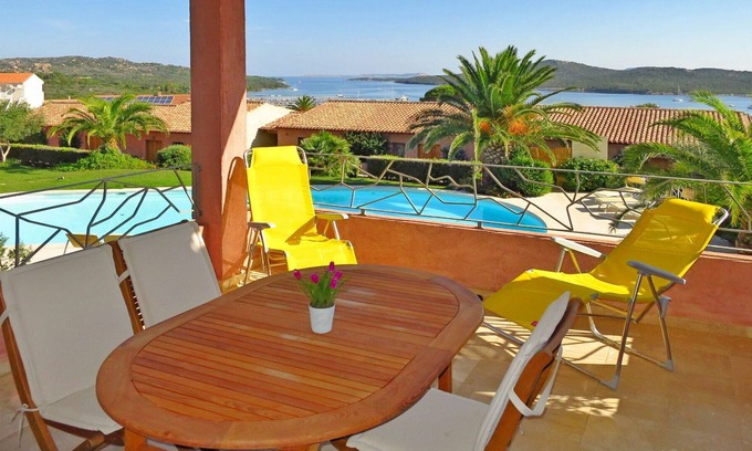 Porto Pozzo Apartamento | Lovely apartment for 4 guests with pool, WIFI, A/C, terrace, pets allowed and parking
