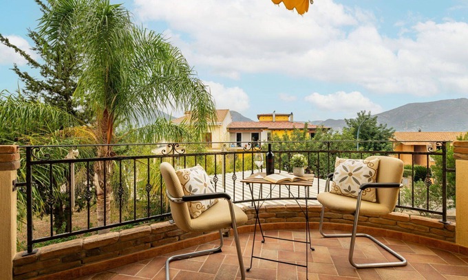 San Vito Apartamento | Lovely apartment for 4 people with A/C, TV, terrace, panoramic view and parking