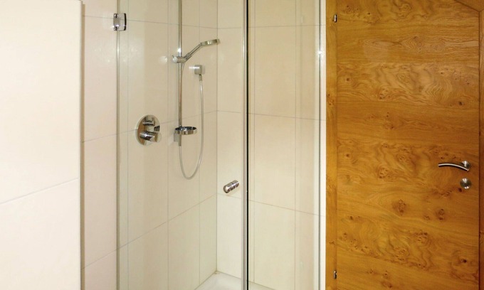 Oberwang Villa | Bonito apartamento en villa para 6 personas con WIFI, TV, balcón y aparcamiento