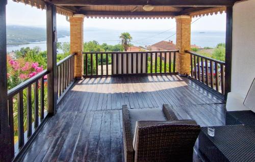 Pobri Apartamento | Lovely Apartment In Pobri With Wifi