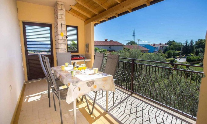 Nedescina Apartamento | Precioso apartamento en Rabac con WiFi