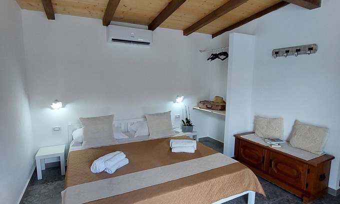 Dorgali Apartamento | Lovely apartment in the middle of the green farm( 8)