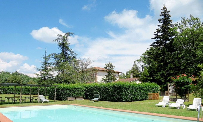 Montieri Casa | Lovely apartment in villa for 2 guests with WIFI, pool, patio, pets allowed and parking
