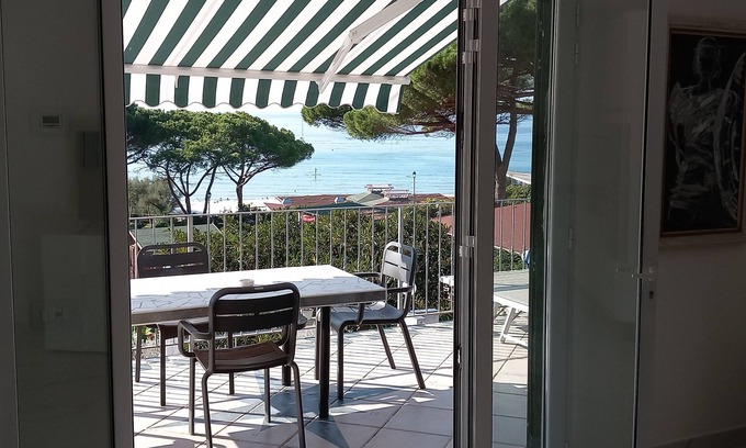 Biodola Apartamento | Lovely apartment just 50 meters from the beach of fine white sand