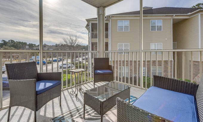Calabash Condominio | Lovely Calabash Condo w/ Balcony, 11 Mi to Beach!