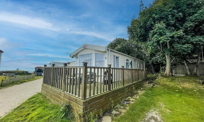 Corton Casa | Lovely caravan at Azure Seas nearby the beautiful beach ref 32038AZ