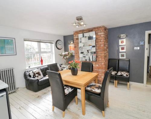 Lower Wick Casa | Lovely Comfortable 3 Bed Home, near Worcester
