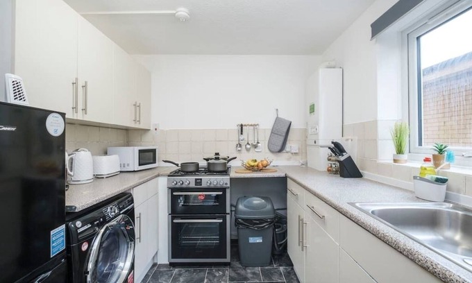 Aveley Apartamento | Lovely, Compact 2 bed Apartment with Parking