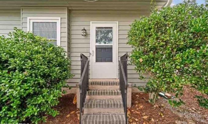 New Bern Apartamento | Lovely condo in New Bern, NC