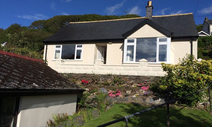 Fairbourne Cabaña | Preciosa casa de campo en Snowdonia, jacuzzi privado, junto a montañas y playa galardonada