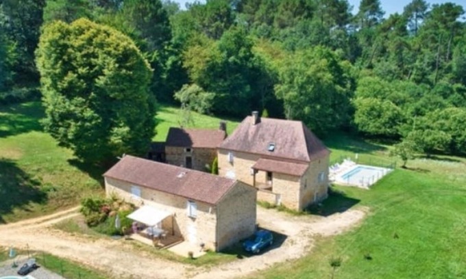 Loubejac Casa | Lovely cottage in the middle of nature with private pool!