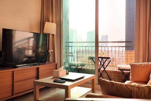 Makkasan Apartamento | Lovely Cozy Condo In Trendy Fun Neighborhood