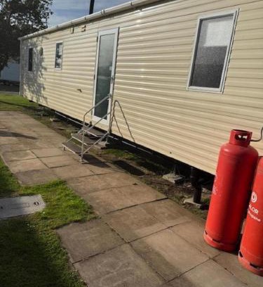 Louth Otro | Lovely Dog Friendly 8 Berth Caravan At Sunnydale, Lincolnshire Ref 35197S