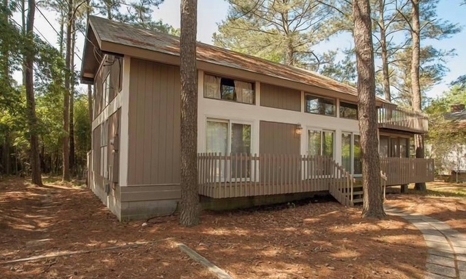 North Shores Casa | Lovely five bedroom home located in the North Shores area of Rehoboth