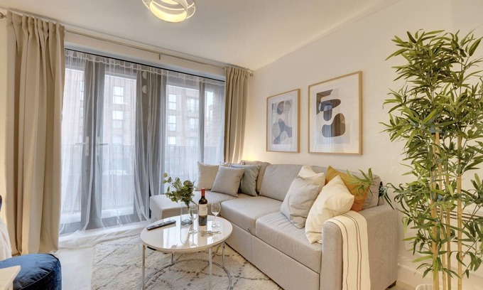 Gloucester Apartamento | Lovely Flat in Kiln Close with Free Parking