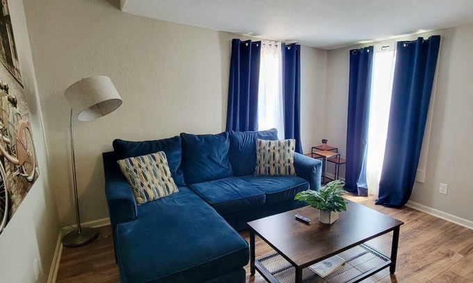 Beacon Hill Condominio | Lovely Furnished 2BR & 1BA Apt-Minutes to Downtown-30% OFF- Monthly Rental