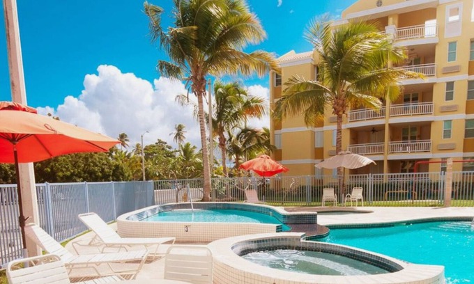 Mediania Alta Apartamento | Villa de lujo con jardín frente al mar cerca de San Juan