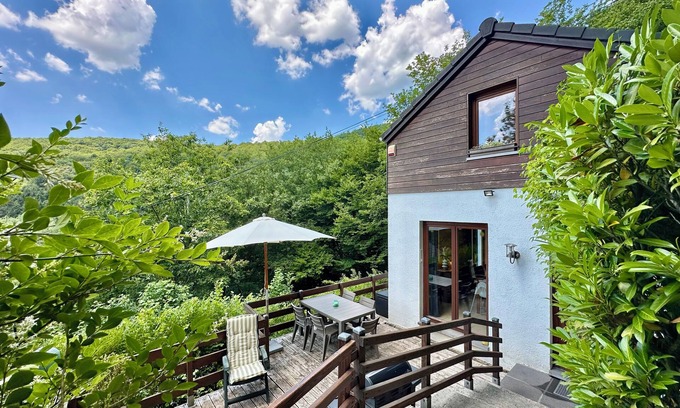 Aywaille Chalet De Esquí | Lovely gite with a pretty view over the valley