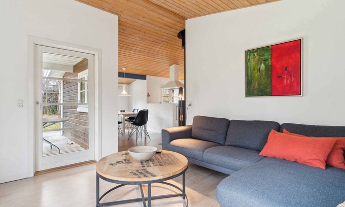 Oster Somarken Casa | Lovely holiday home in Aakirkeby