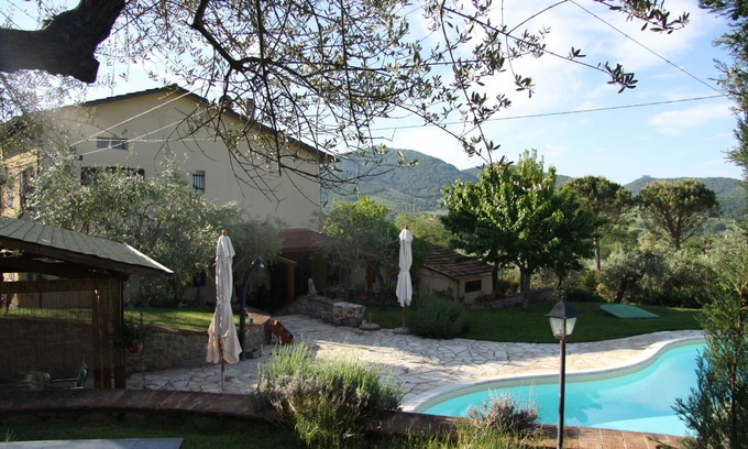 Casalini Casa | Amplia villa con piscina y jardines privados olivos, cerca del lago Trasimeno