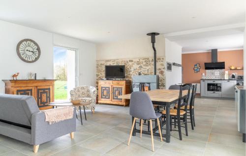 Saint-Brevin-les-Pins Casa | Lovely Home In Saint-Brevin-Les-Pins