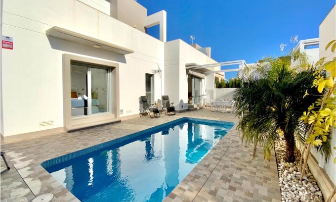 Rojales Casa | Lovely Home In Alicante