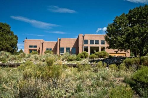 Baca Grande Casa | Lovely Home in Crestone (Great Views!)
