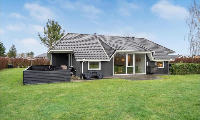 Hasmark Strand Casa | Lovely Home In Otterup With Wifi
