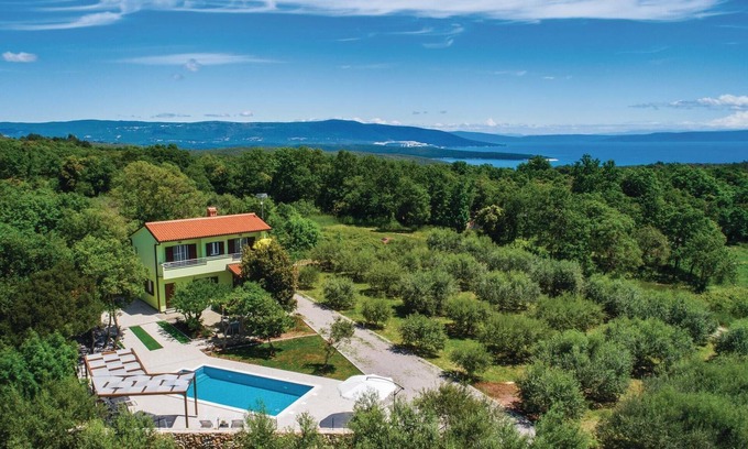 Peruski Casa | Preciosa casa en Peruski