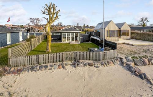 Ronde Casa | Lovely Home In Rønde With Kitchen