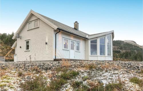 Selje Casa | Lovely Home In Stadlandet