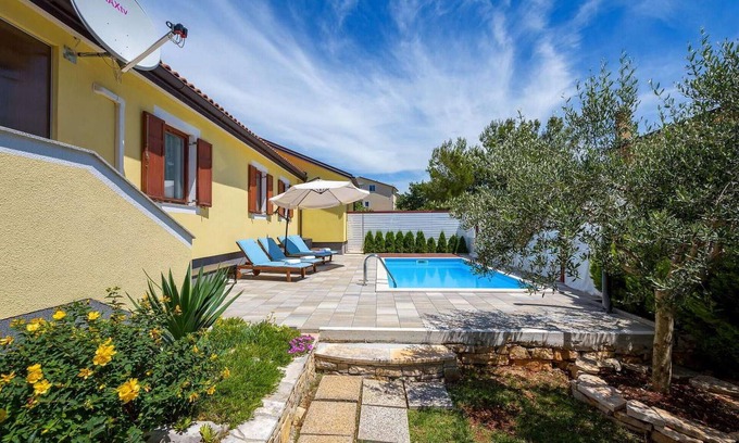 Murine Casa | Preciosa casa en Umag con WiFi