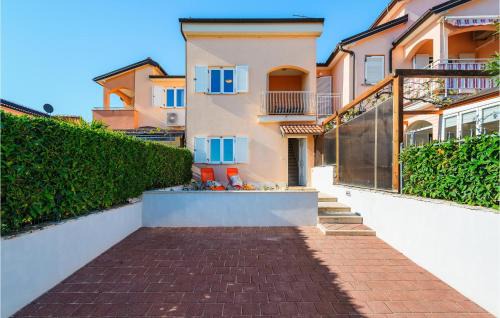 Vabriga Casa | Lovely Home In Vabriga With Wifi