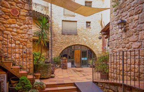 El Vilosell Casa | Lovely Home In Vilosell With Wifi