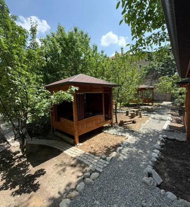 Osh Otro | Lovely home shatry